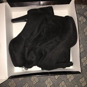 New Directions Black, size 8.5M boots for Belk.com